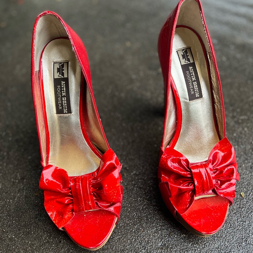 ❤️ Red Heels ❤️ - Picture 7 of 8